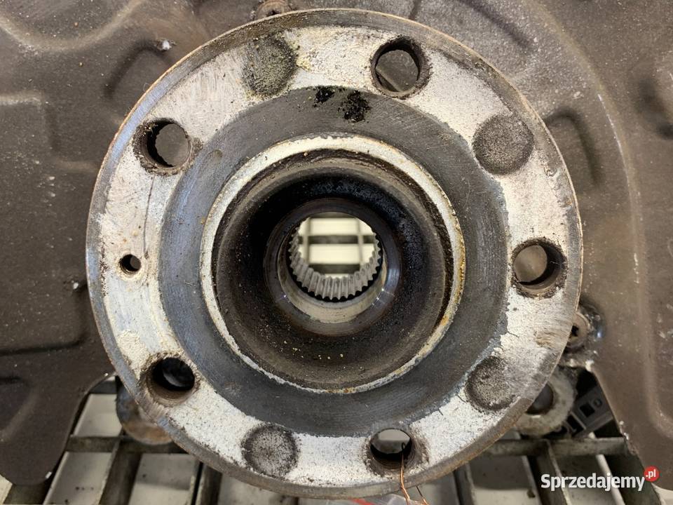 ZWROTNICA PRAWY PRZÓD VW PASSAT B8 20 150 osobowe Motoryzacja sprzedam