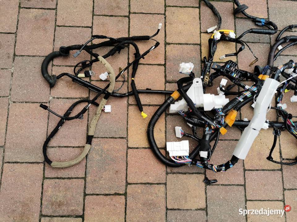 Mazda 2 DJ 1420 15 b instalacja elektryczna Rok produkcji 2019 Tłuszcz sprzedam