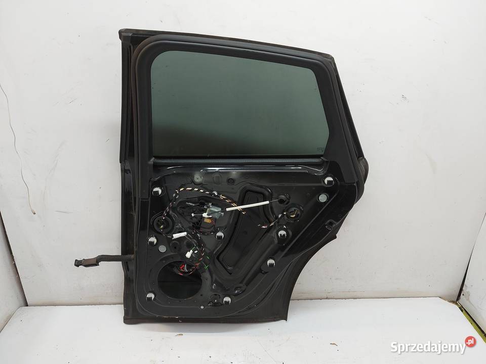 PORSCHE MACAN S 95B Drzwi tył prawe LC9X 2015 osobowe sprzedam