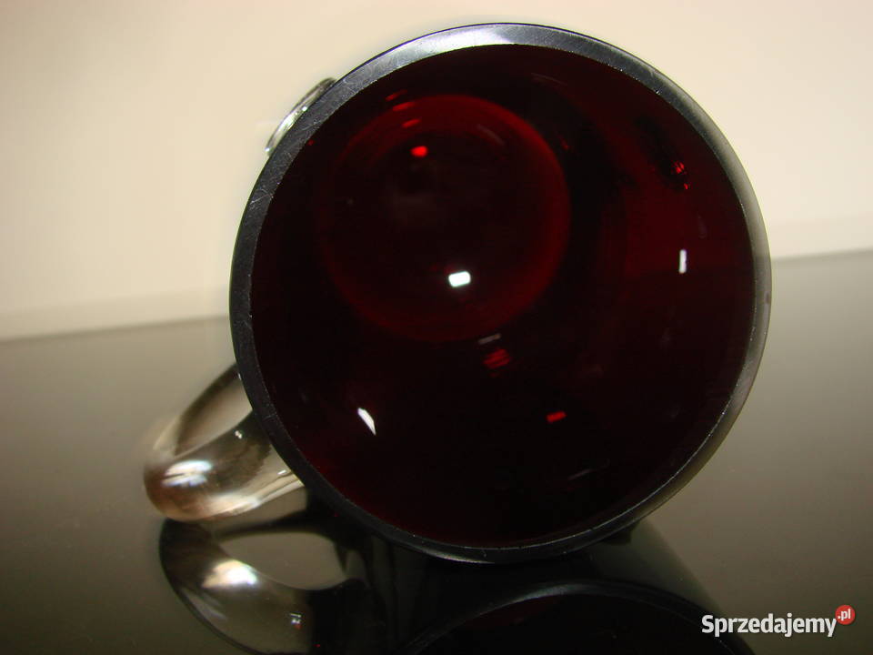 czerwone szkło kufel