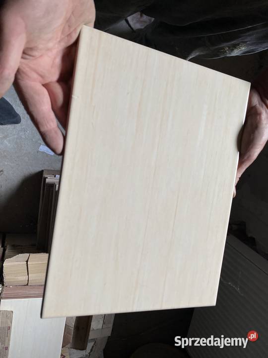 Płytki CLEO KREM 225x30 Duszniki sprzedam