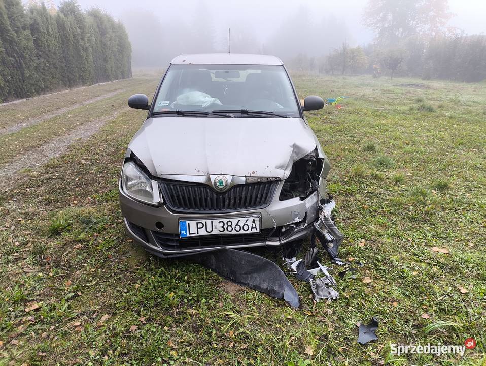 Skoda Fabia 2 uszkodzona