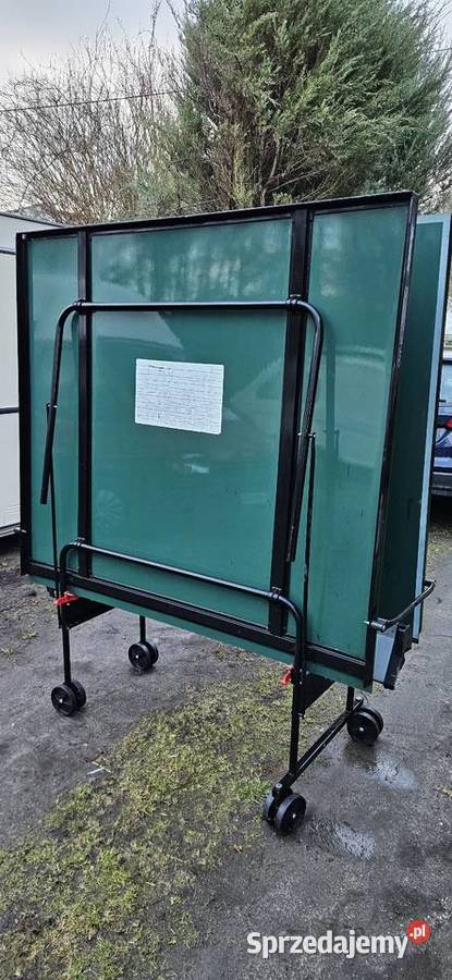 OutdoorZewnętrzny pełnowymiarowy stół do