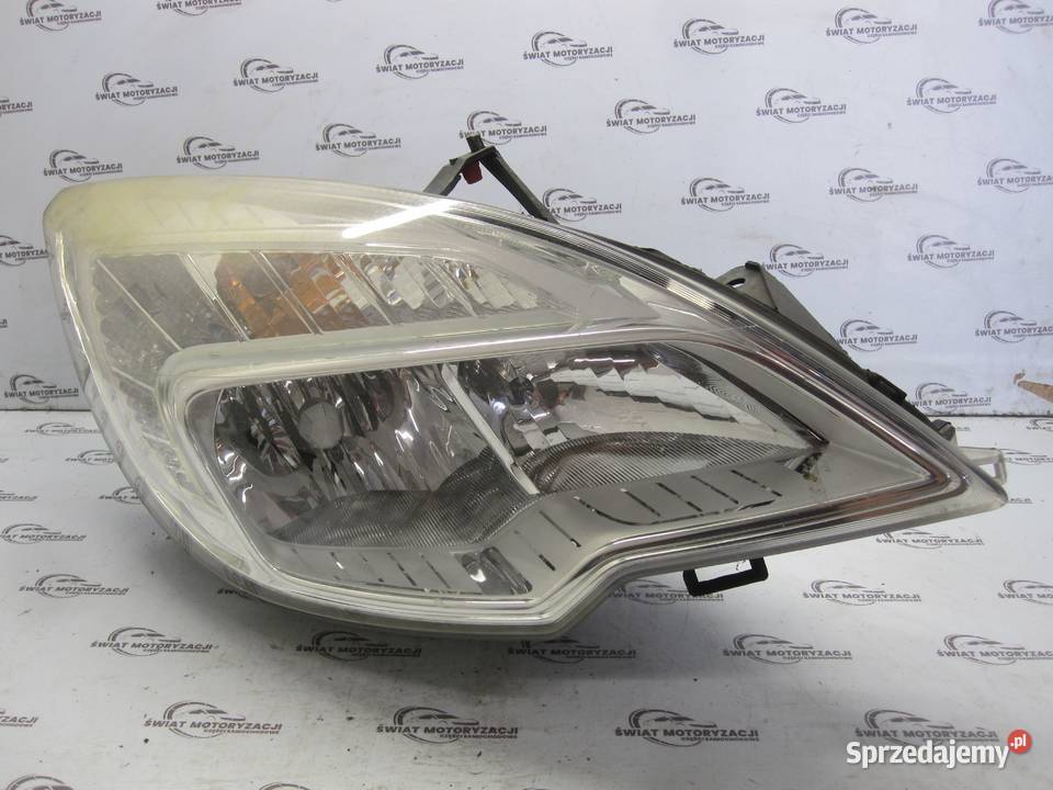 OPEL MERIVA B 10r lampa prawa przód ANGLIK Kielce sprzedam