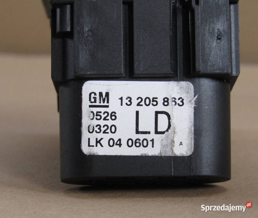 WŁĄCZNIK ŚWIATEŁ OPEL ZAFIRA B 13205863LD Motoryzacja Mysłaków sprzedam