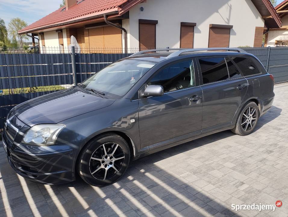 Toyota Avensis 18 LPG 2005 r Czosnówka