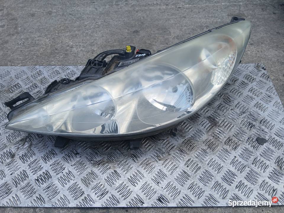 Lampa lewa przód przednia Peugeot 207 EU małopolskie Radłów