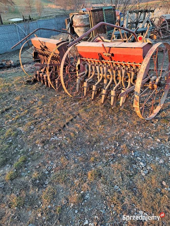 Siewnik 1513 nieuszkodzony Nowa Słupia