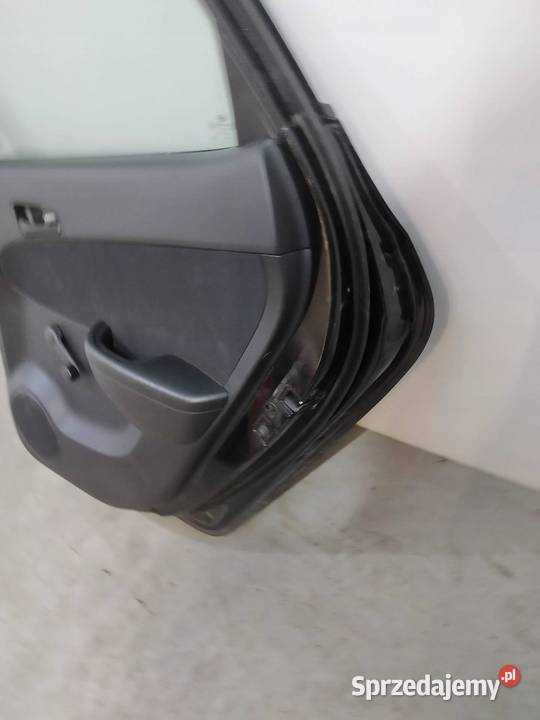 DRZWI PRAWE TYŁ 5D HB 9F Hyundai i30 I 20072012 Drzwi świętokrzyskie