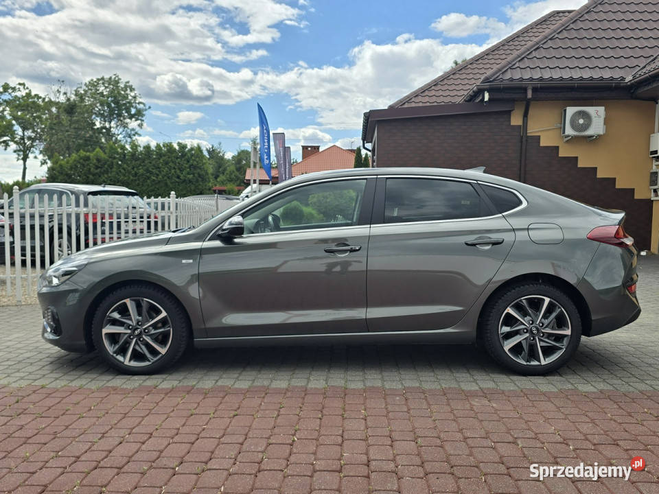 Hyundai i30 Fastback 15 TGDi 7DCT 48V 160 Salon światła do jazdy dziennej i30 Nasiegniewo sprzedam
