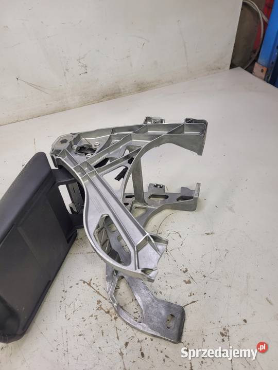 PODŁOKIETNIK PRZÓD AUDI A4 B9 8W0864283A SKÓRA Przystajń sprzedam