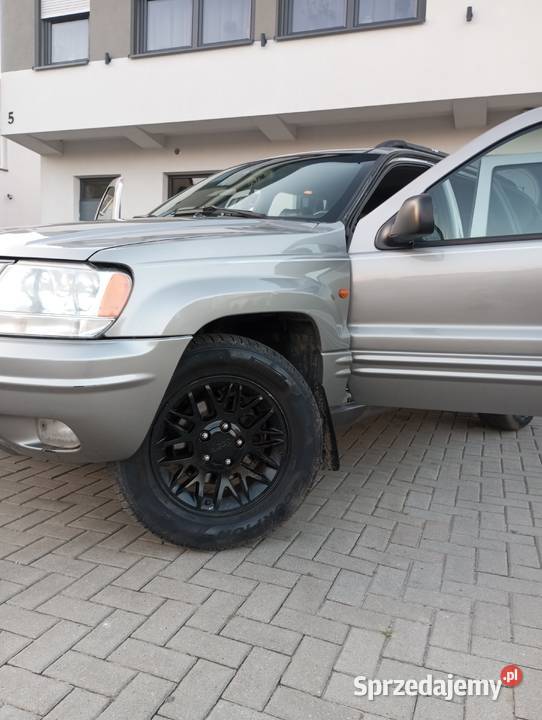 Jeep grand Cherokee 47 V8 ładny stan Tomaszów Lubelski
