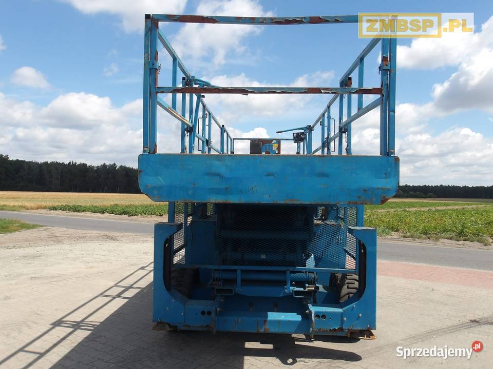 Podnośnik nożycowy spalinowy 4x4 Genie GS4390RT