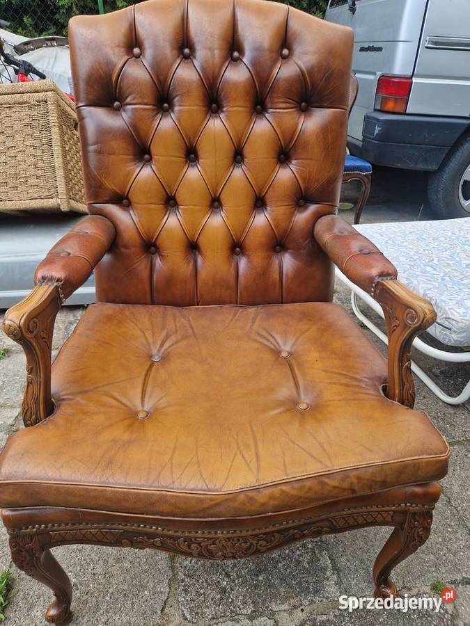 Skórzany fotel w stylu chippendale import Ciechocinek