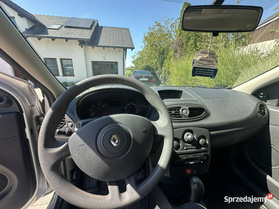 Renault Clio BEZWYPADKOWE Niski oryginalny bluetooth Poznań sprzedam