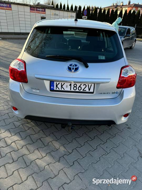 Toyota Auris 18 hybryda nieuszkodzony małopolskie Kraków