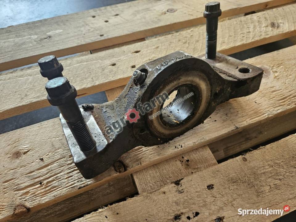 Podpora osi FWD Massey Ferguson 7616 7480 Układ kierowniczy i oś przednia dolnośląskie Byków