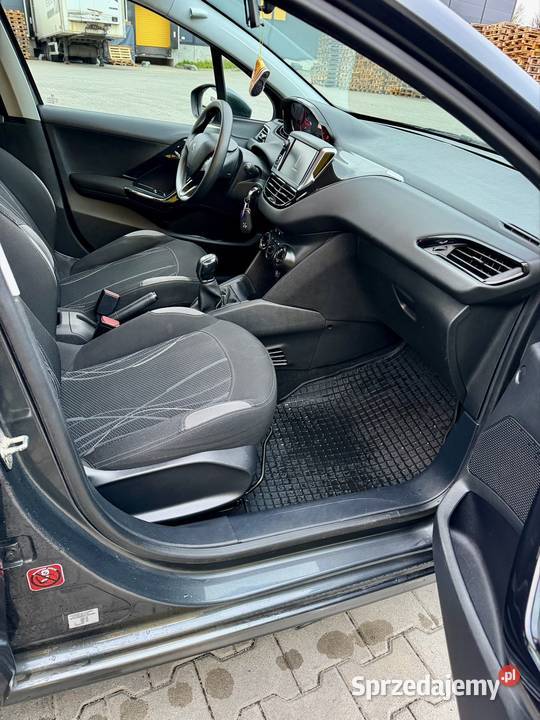 Peugeot 208 PolskiSalon MalyPrzebieg SCT nawigacja 208 Kraków