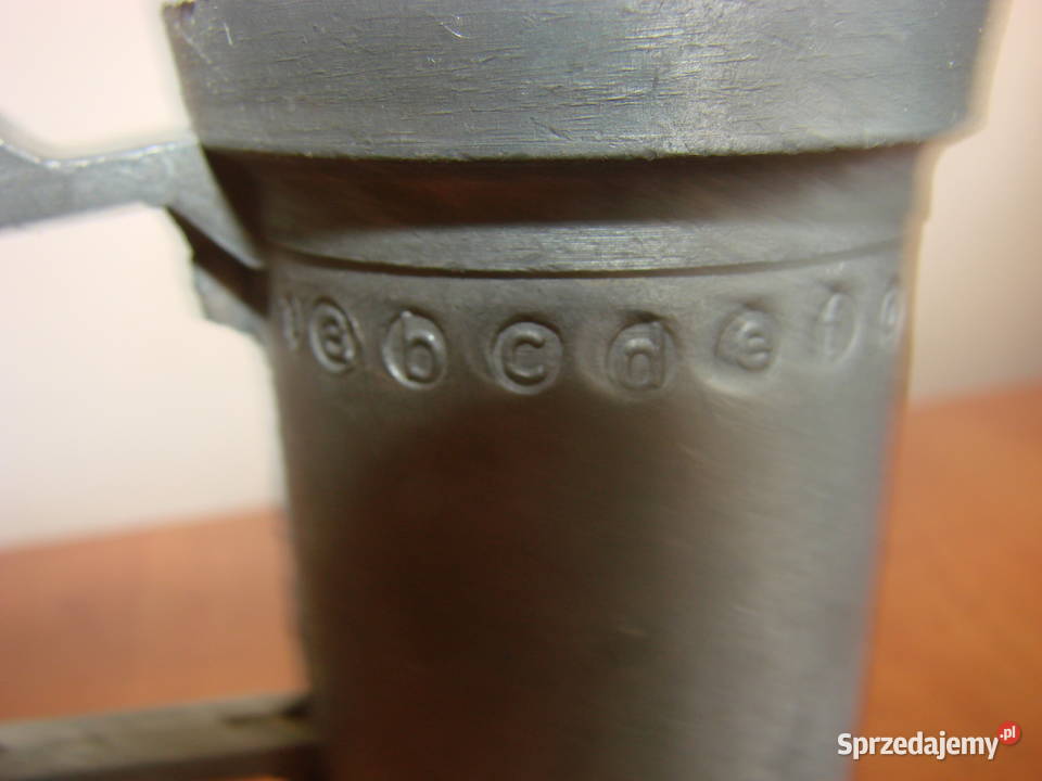 mały cynowy dzbanek Pruszcz Gdański