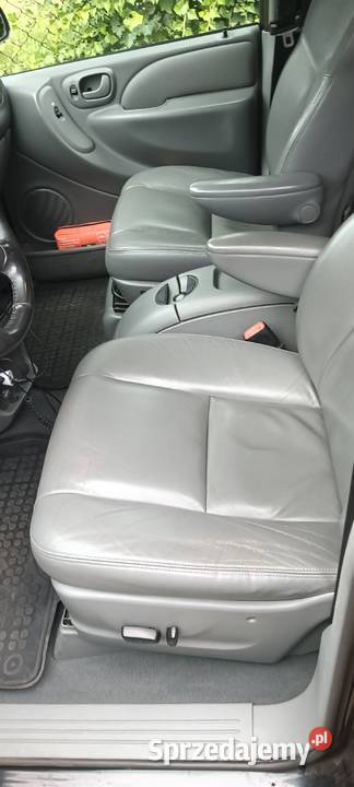 Chrysler Grand Voyager 33 LPG 2005 Grand Voyager mazowieckie Warszawa