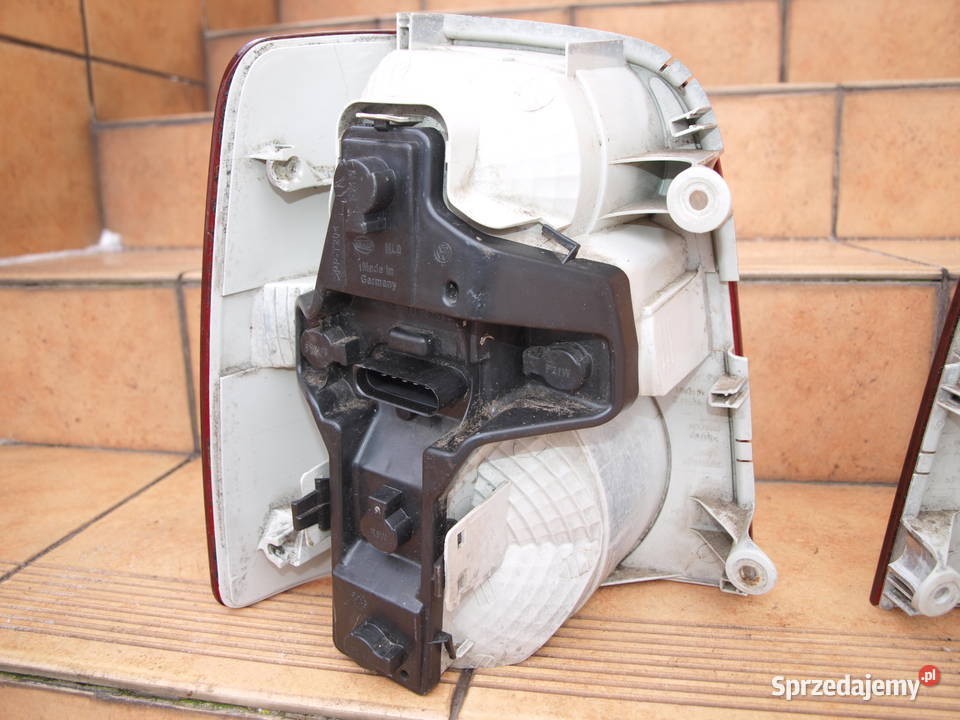 VW Touran lampy tył 2006 2010r europa osobowe Kalisz