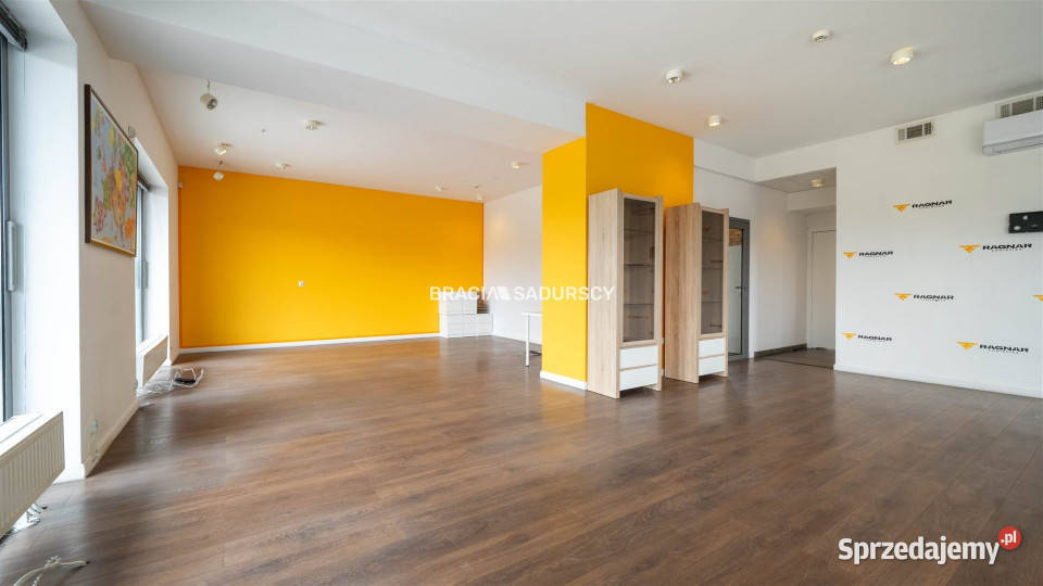 wynajmu lokalu 102m2 Kraków Balicka od ulicy