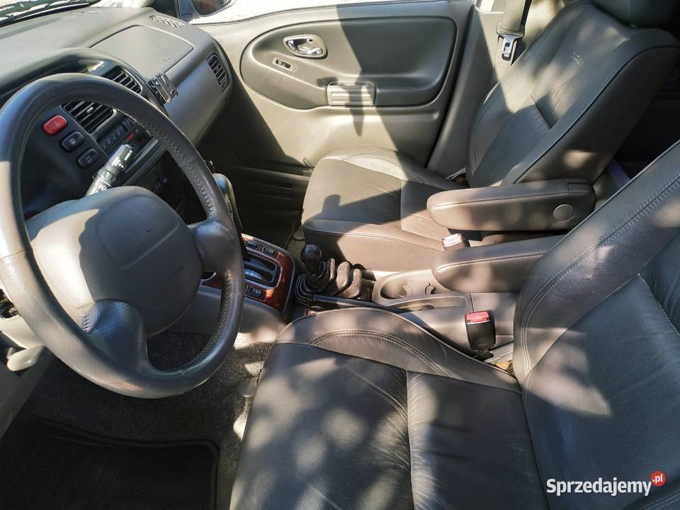 Suzuki Grand Vitara XL7 27 V6 VAT1 Mały przebieg centralny zamek Kielce