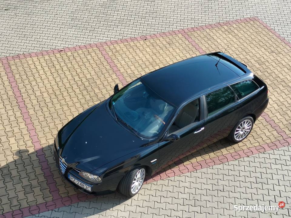 Alfa Romeo 156SW 25V6 2gi właściciel salon pełna czarny Rzeszów