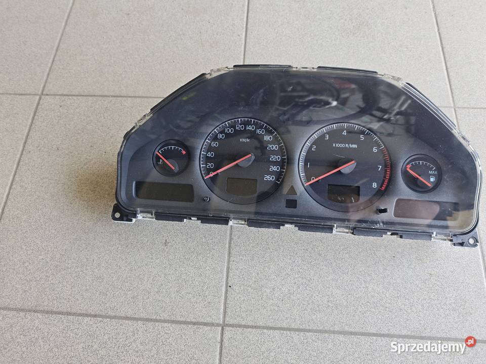 części Volvo V70 II Brzeg sprzedam