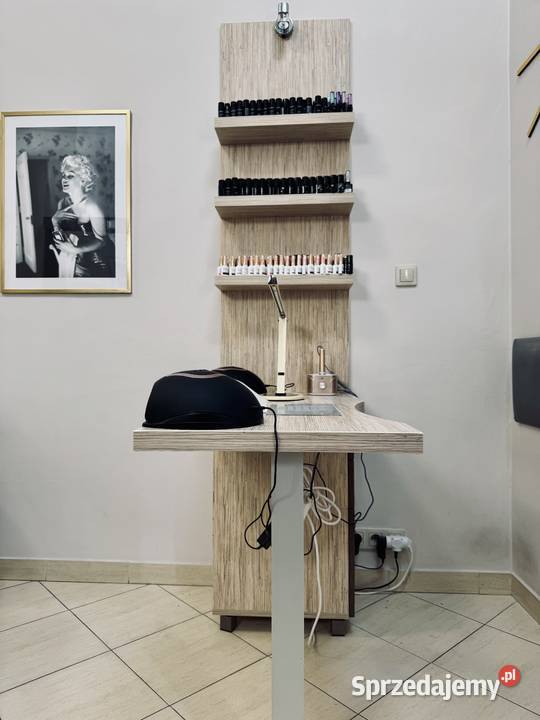 Sprzedam meble do salonu kosmetycznego Rząska