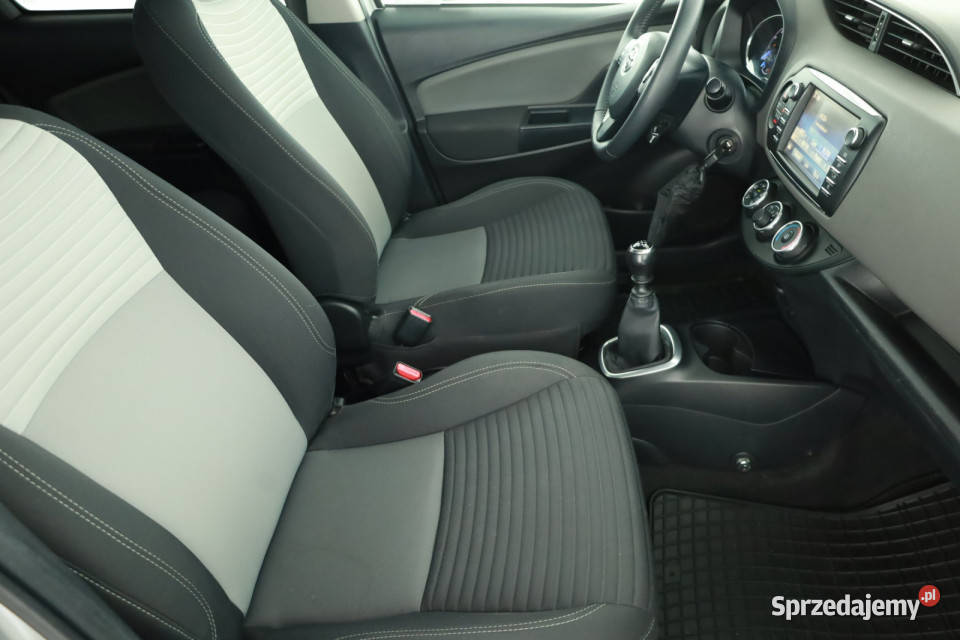 Toyota Yaris 15 Dual VVTi 1497cm3 mazowieckie