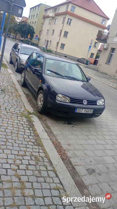 VW golf 4 bez rdzy benzyna 14 okazja Hatchback Strzelin