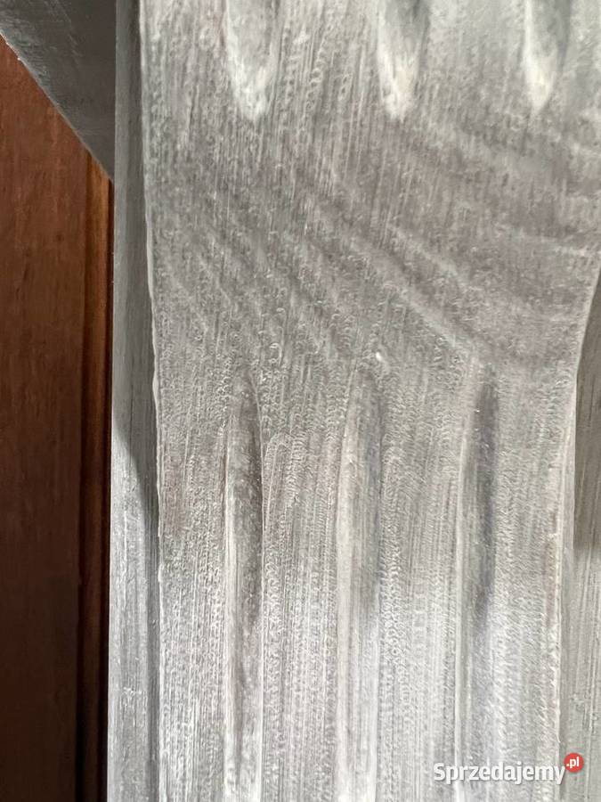 Wysoka drewniana komoda Bieliźniarka Żary