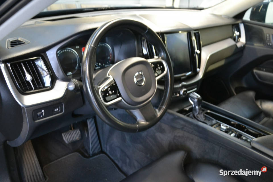 Volvo XC 60 AWD T5 20 benzyna 250 automat Kęty