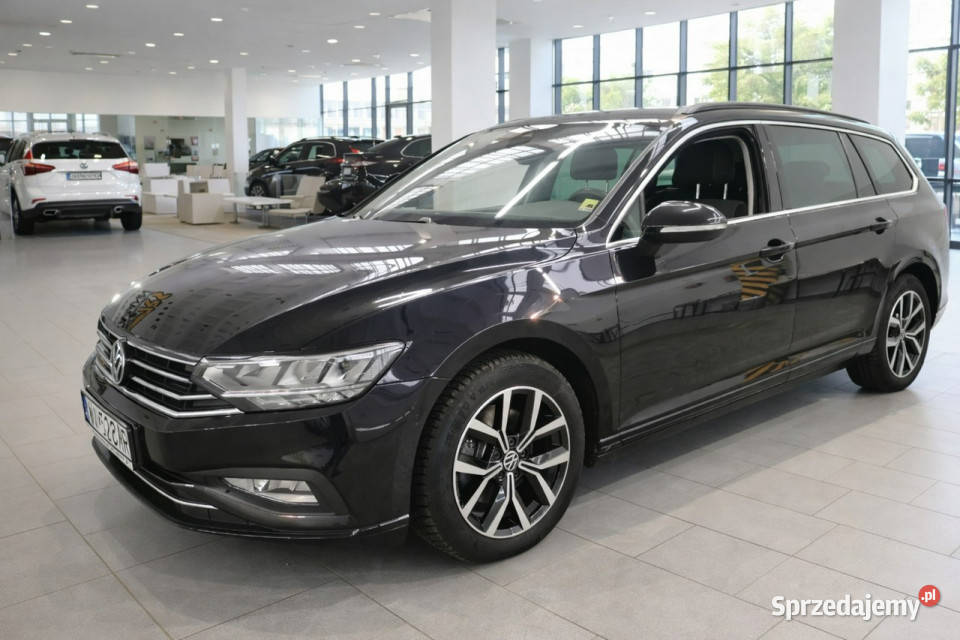 Volkswagen Passat Variant 2023 uszkodzone drzwi ESP