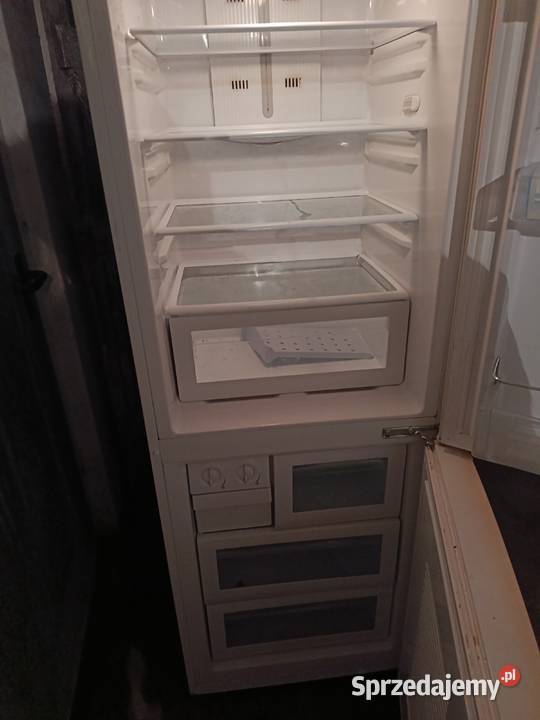 Sprzedam lodówkę Samsung RL33EASW Sprawna czysta sprzedam