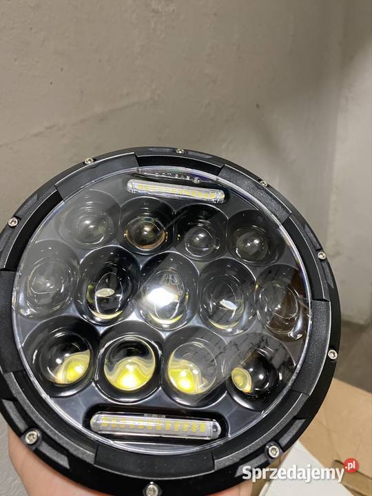 Lada Niva reflektory lampy przód LED