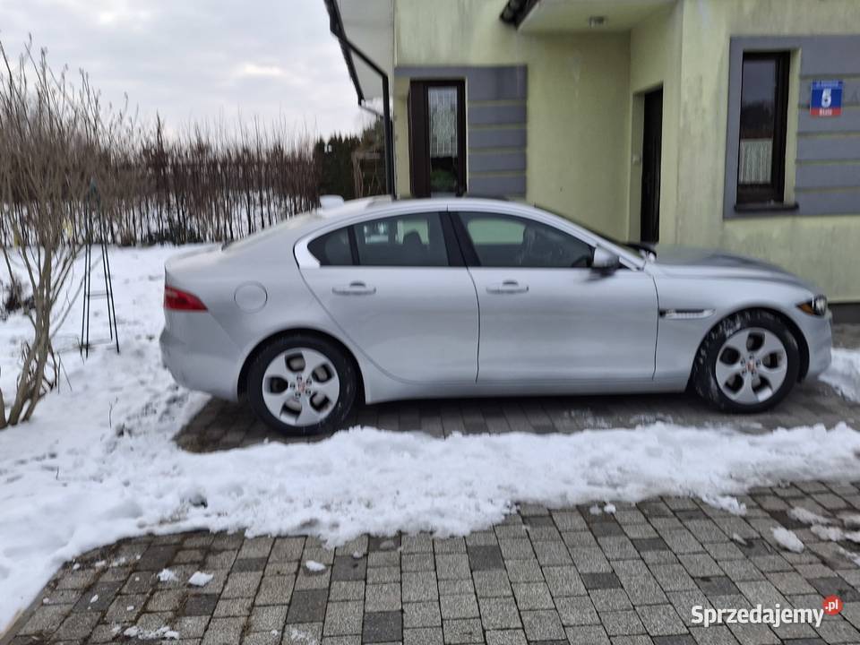 Jaguar XE 2017 25t76 elegancki komfortowy i gniazdo AUX Stale