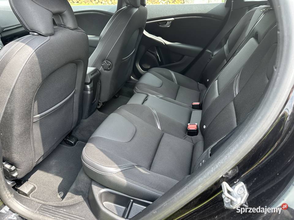 Volvo V40 Sprzedam Volvo V40 2017 Momentum Lelów sprzedam