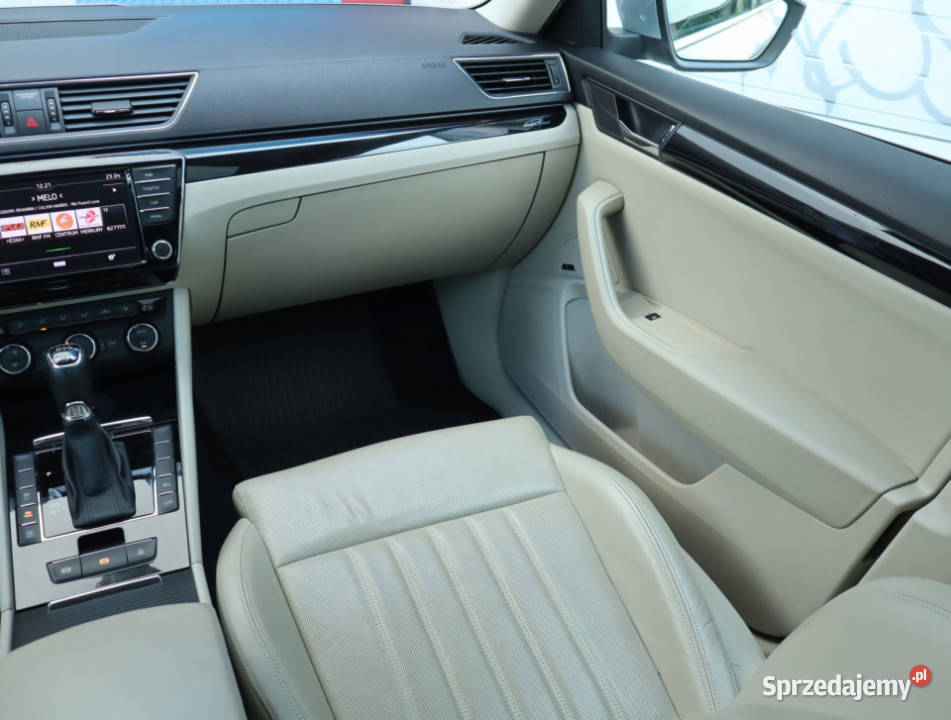 Skoda Superb 20 TDI srebrny Superb Łódź sprzedam
