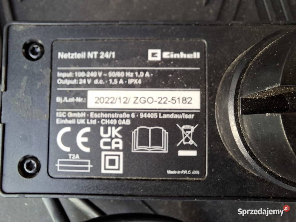 Baza stacja ładowania dokująca robot koszący