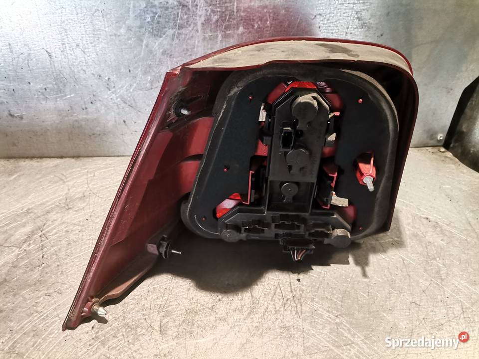 VW GOLF 4 LAMPA PRAWA TYLNA Nowy Sącz