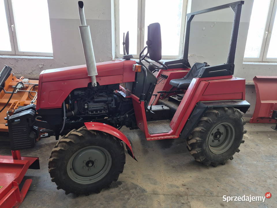 Ciągnik rolniczy Pronar MTZ320 dostępny w Opoczno