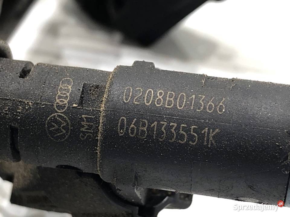 LISTWA WTRYSKOWA AUDI A4 B6 06B133551K 20 130