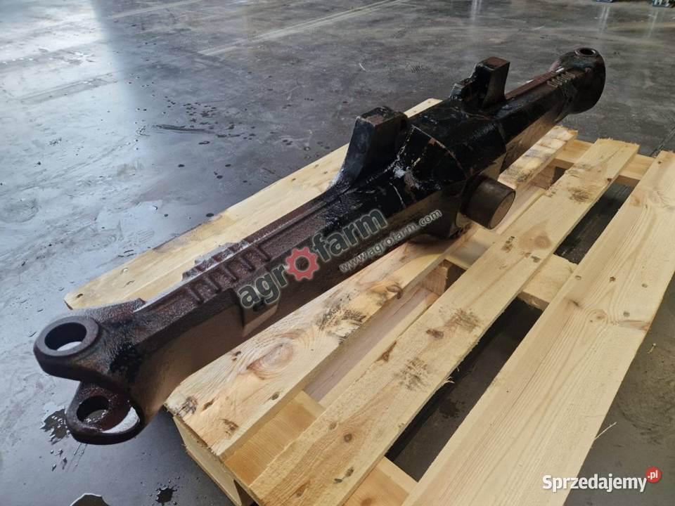 Obudowa przedniego mostu Massey Ferguson 4225