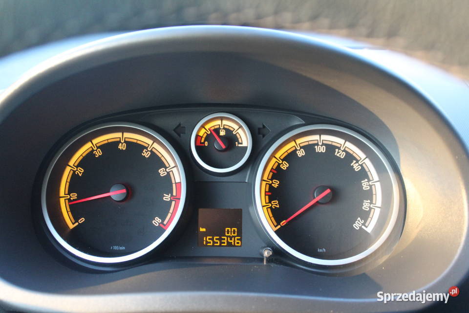 Opel Corsa D 14 87 2014r radio Blizne
