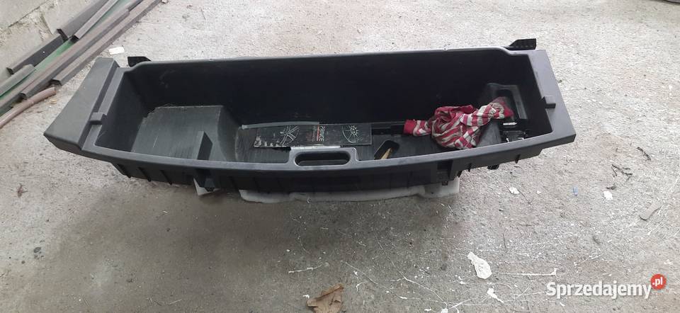 Wklad bagażnika na zestaw naprawczy Mazda 5 2013 Pozostałe Godów sprzedam