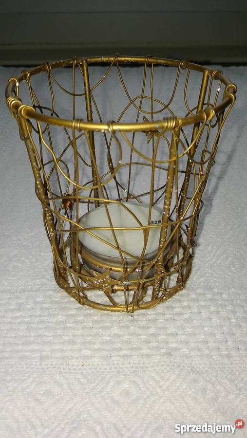 piękny świecznik w kolorze złota cudo pomorskie Gdańsk