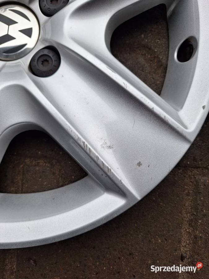 Kołpaki strukturalne 16 volkswagen 5K0601147G