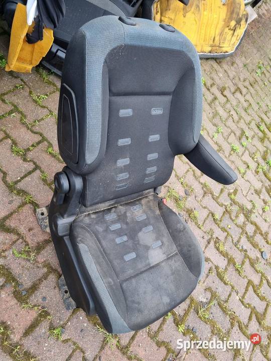 FOTEL PRAWY PRZÓD PARTNER BERLINGO III FOTEL